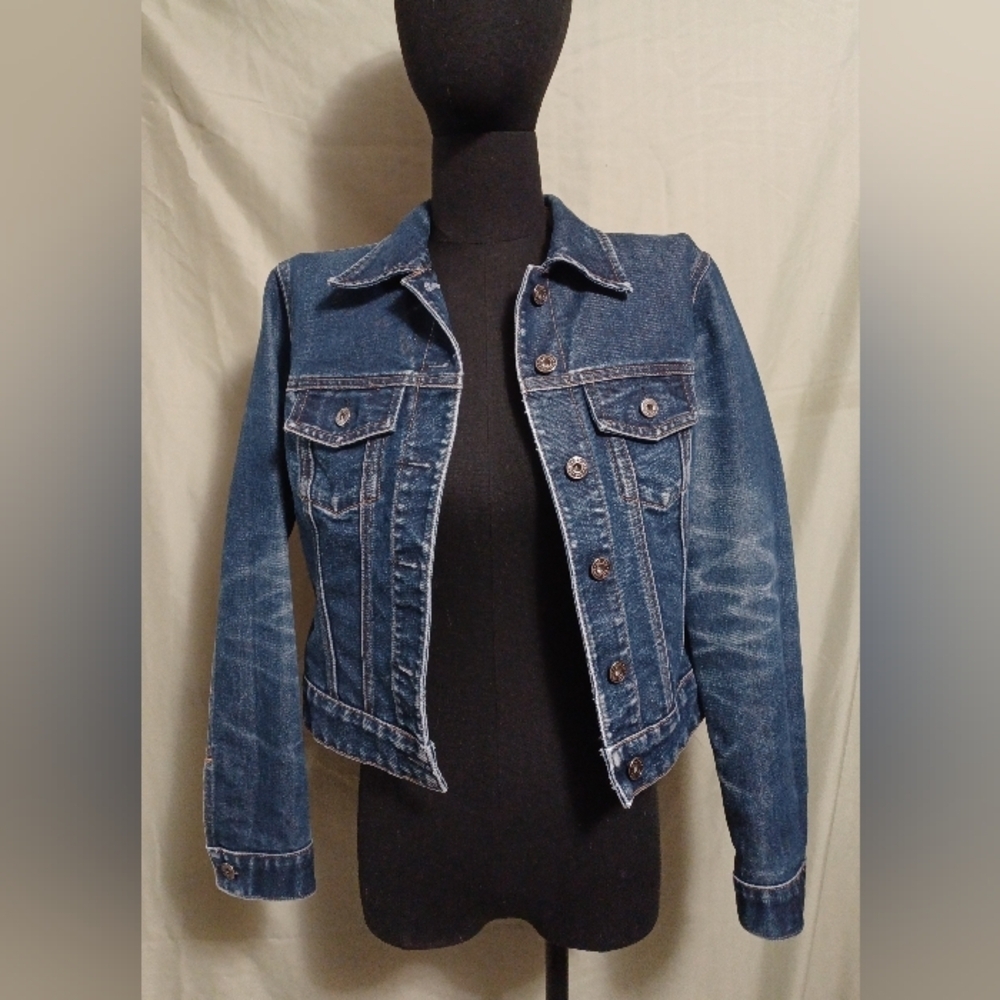 Gap Vintage Blue Faded Wash Iconic Trucker Denim Jean Jacket